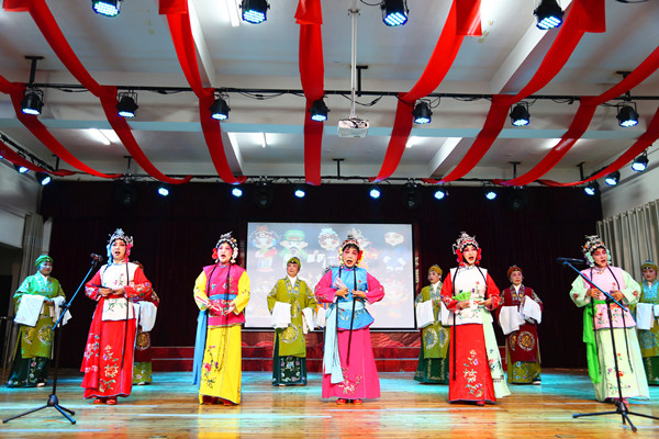 https://news.jsu.edu.cn/__local/8/EC/4D/8FE656FCF5C44B17DD62465571D_1F75D1F3_21C31.jpg?e=.jpg