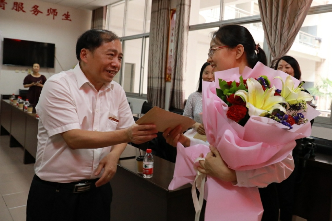 https://news.jsu.edu.cn/__local/F/43/A3/F807EFFFB11926093A617DEA18B_4FC58E38_A01A0.jpg