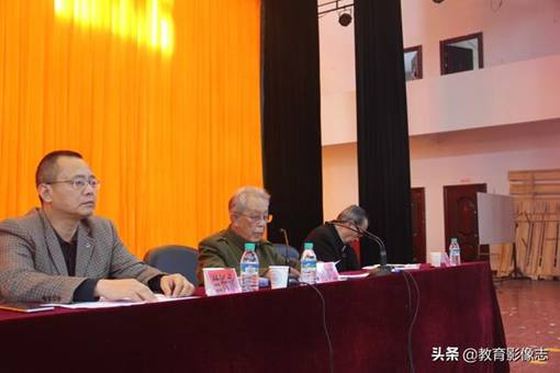 吉首大学原党委书记马本立为龙高师生作主题教育辅导报告